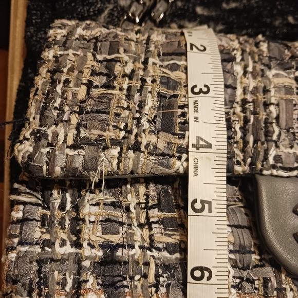 Elegant Tweed Chain Shoulder Bag - Picture 5 of 6